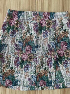 Wild Fable Floral Tapestry Mini Skirt – Size 4